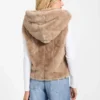 Sophy gilet met capuchon van imitatiebont