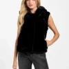 Sophy gilet met capuchon van imitatiebont