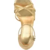 Spring geknoopte stilettohakken