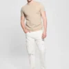 T-shirt met geborduurd kenmerkend logo