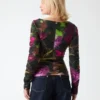 Top met plooien en zandkleurige print Top met plooien en zandkleurige print