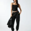 Top met ribgebreid patroon Top met ribgebreid patroon