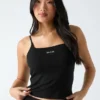 Top met ribgebreid patroon Top met ribgebreid patroon