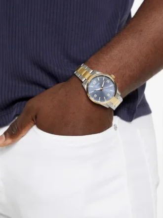 Tweekleurig analoog horloge