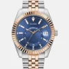 Tweekleurig en blauw analoog horloge Tweekleurig en blauw analoog horloge