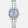 Zilverkleurig analoog horloge Zilverkleurig analoog horloge