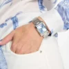 Zilverkleurig analoog horloge Zilverkleurig analoog horloge