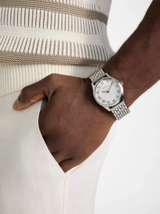 Zilverkleurig analoog horloge