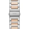 Zilverkleurig en roségoudkleurig analoog horloge