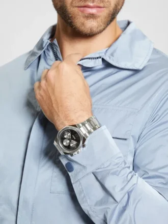 Zilverkleurig en zwart multifunctioneel horloge